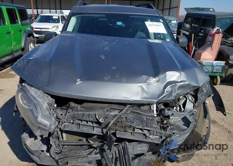 2022 Ford Bronco Sport Big Bend z USA, uszkodzony, nr VIN 3FMCR9B67NRD24784